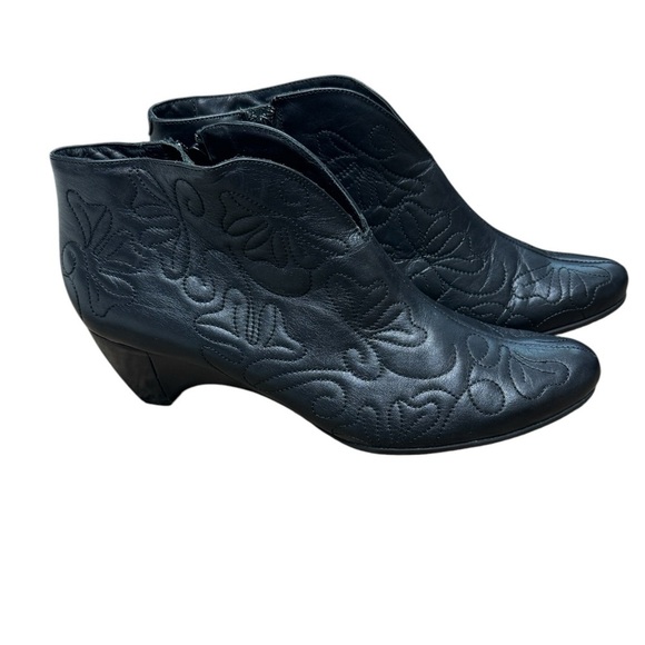 Pikolinos Women's Black Stitched Quilted Floral
Leather Ankle Booties size 40 - Picture 1 of 11